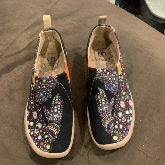 Uin Shoes - Uno Toledo l slip ons  “pray for goodness”
